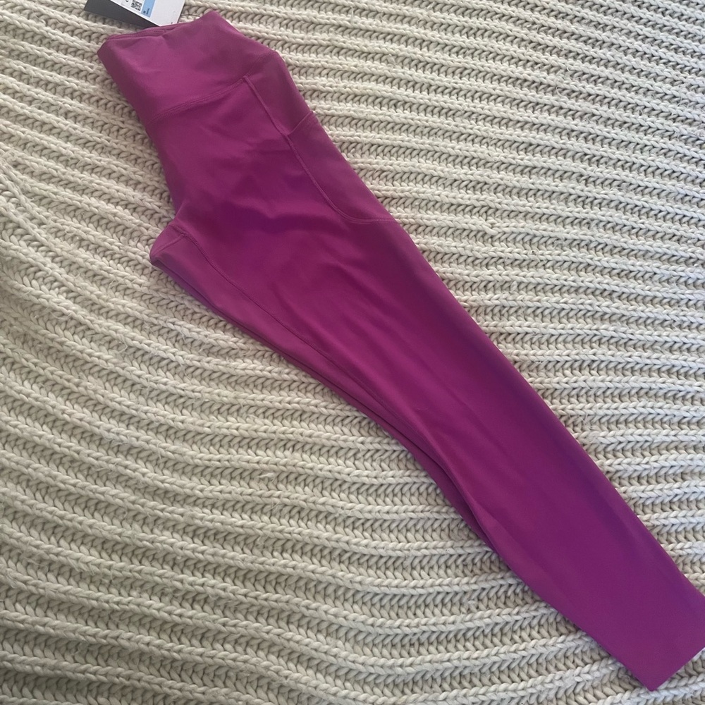 Nike Women's Magenta Leggings